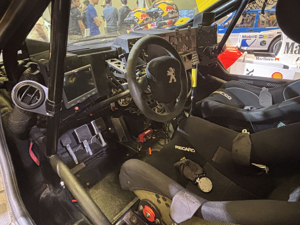 Peugeot 2008 DKR16 à Top Marques Monaco